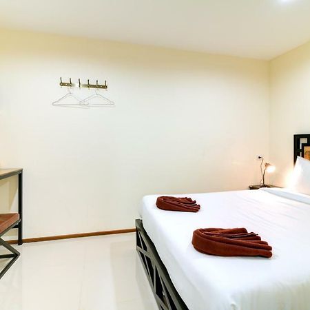 Red Pin Inn 好运旅馆 Bangkok Buitenkant foto