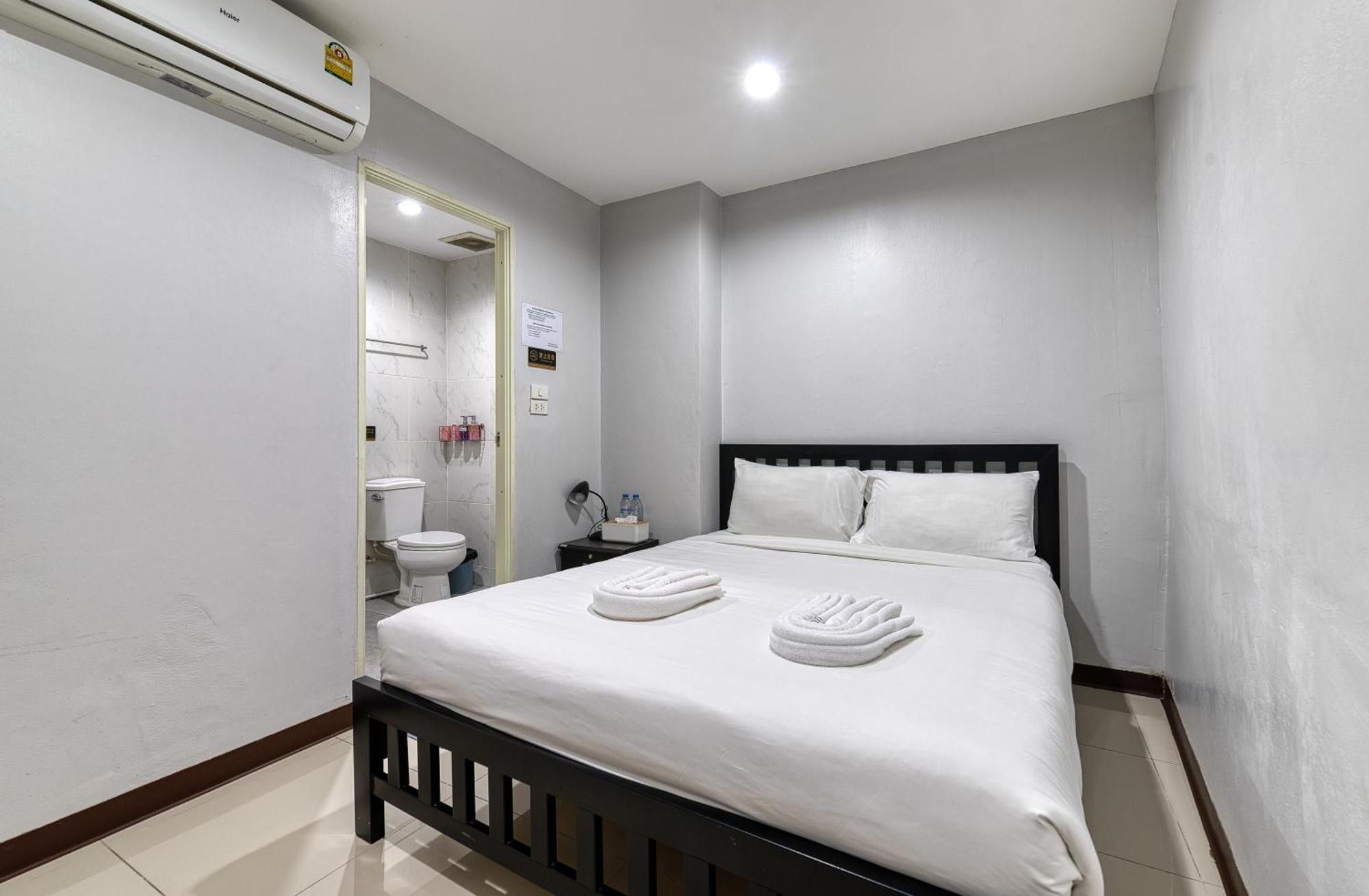 Red Pin Inn 好运旅馆 Bangkok Buitenkant foto
